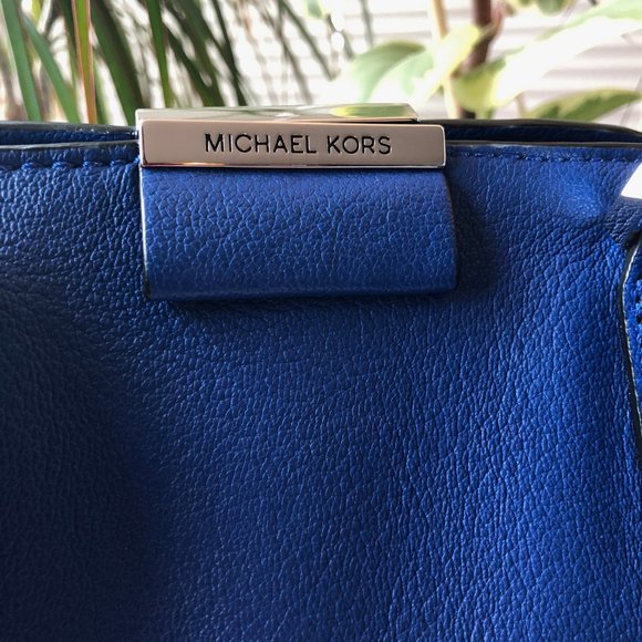 MICHAEL KORS COLLECTION Lexi Satchel - Picture 4 of 7